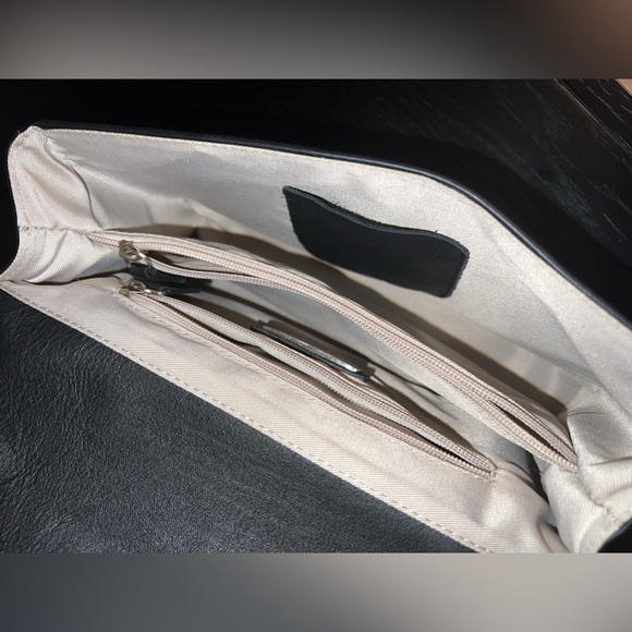 MARIO VALENTINO Alice Diamond Quilted Leather Shoulder Bag Black - Picture 4 of 5